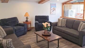 Smart TV, fireplace, offices