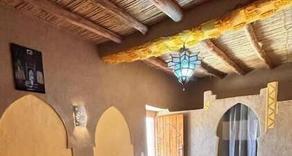 Riad Dar Menorca - Berber Oasis at the Foot of the Merzouga Dunes
