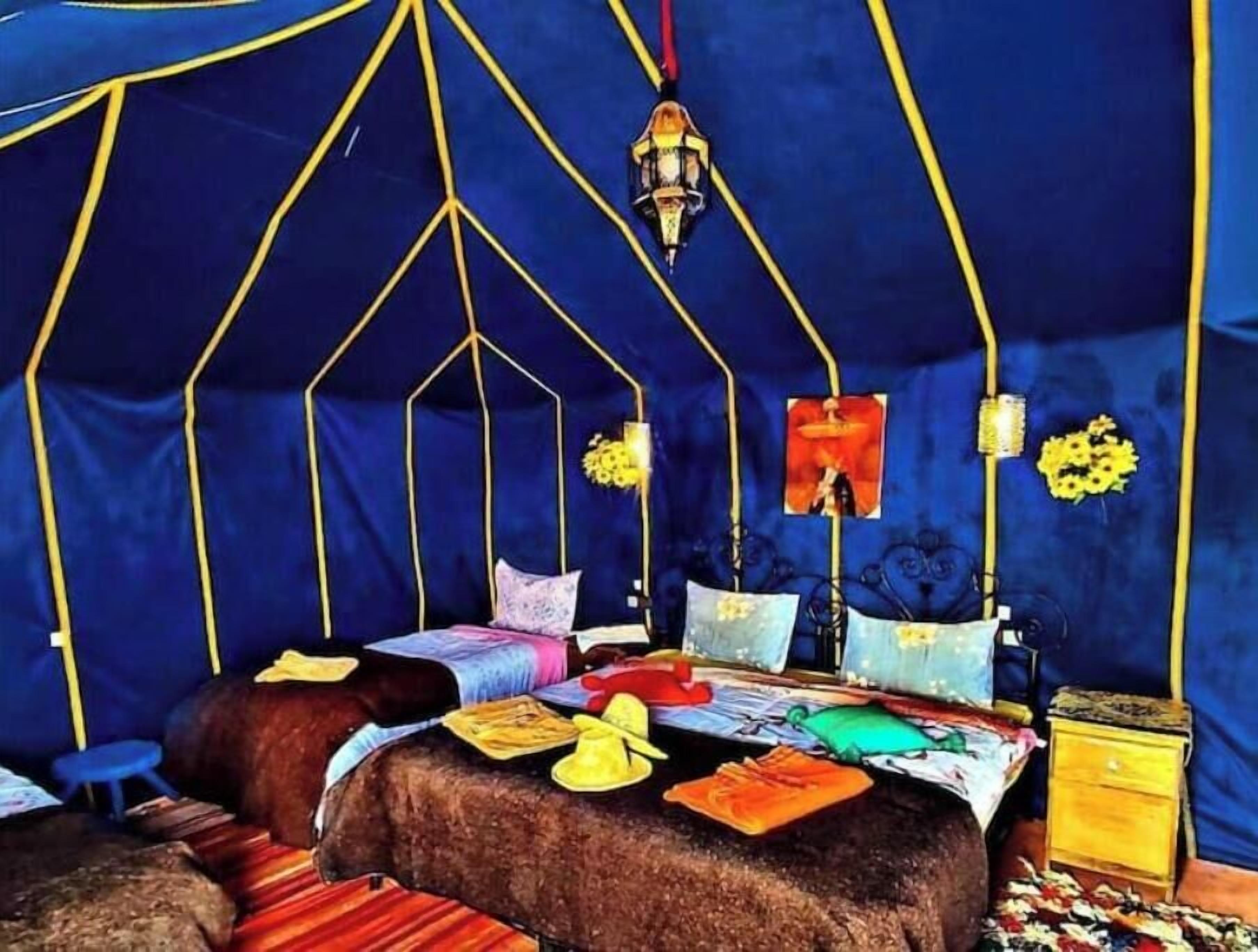20 bedrooms, iron/ironing board, WiFi, bed sheets