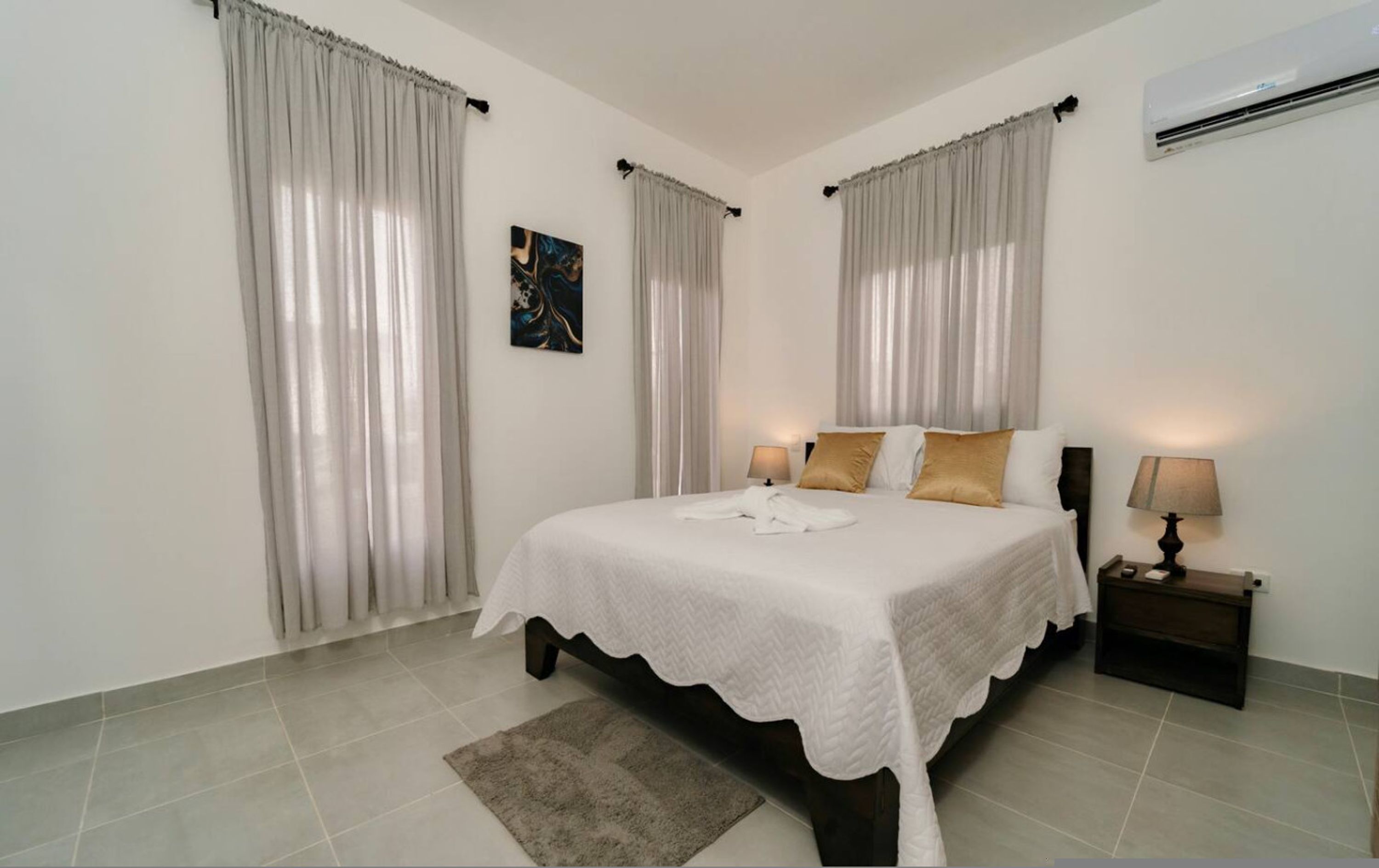 1 bedroom, desk, iron/ironing board, WiFi (free)