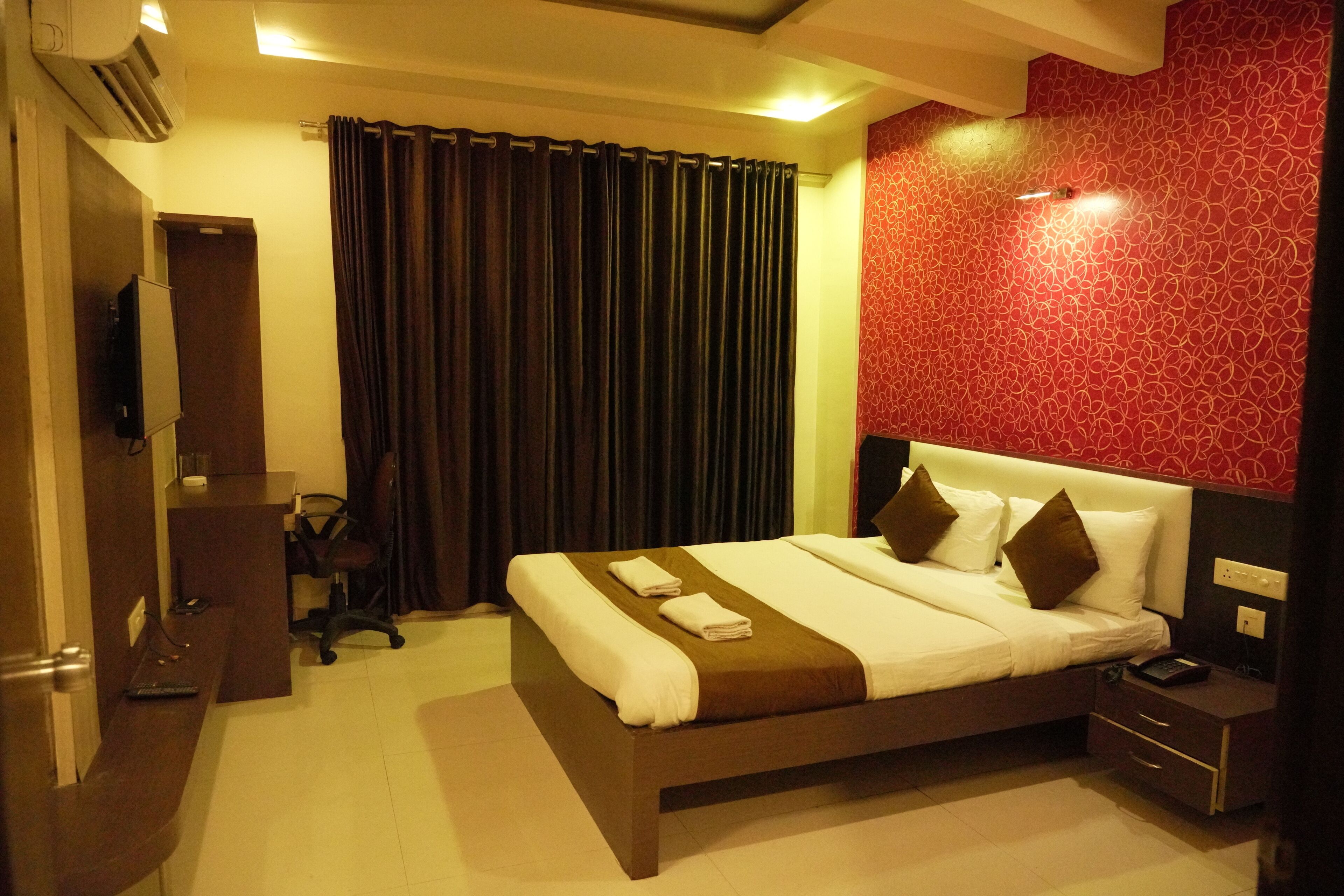 Standard Double Room, City View