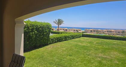 Lavesta 6 Sea View Chalet
Luxury with 3 bedrooms, 2 bathrooms & relaxing vibes.
