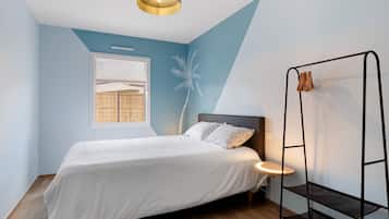 WiFi, bed sheets