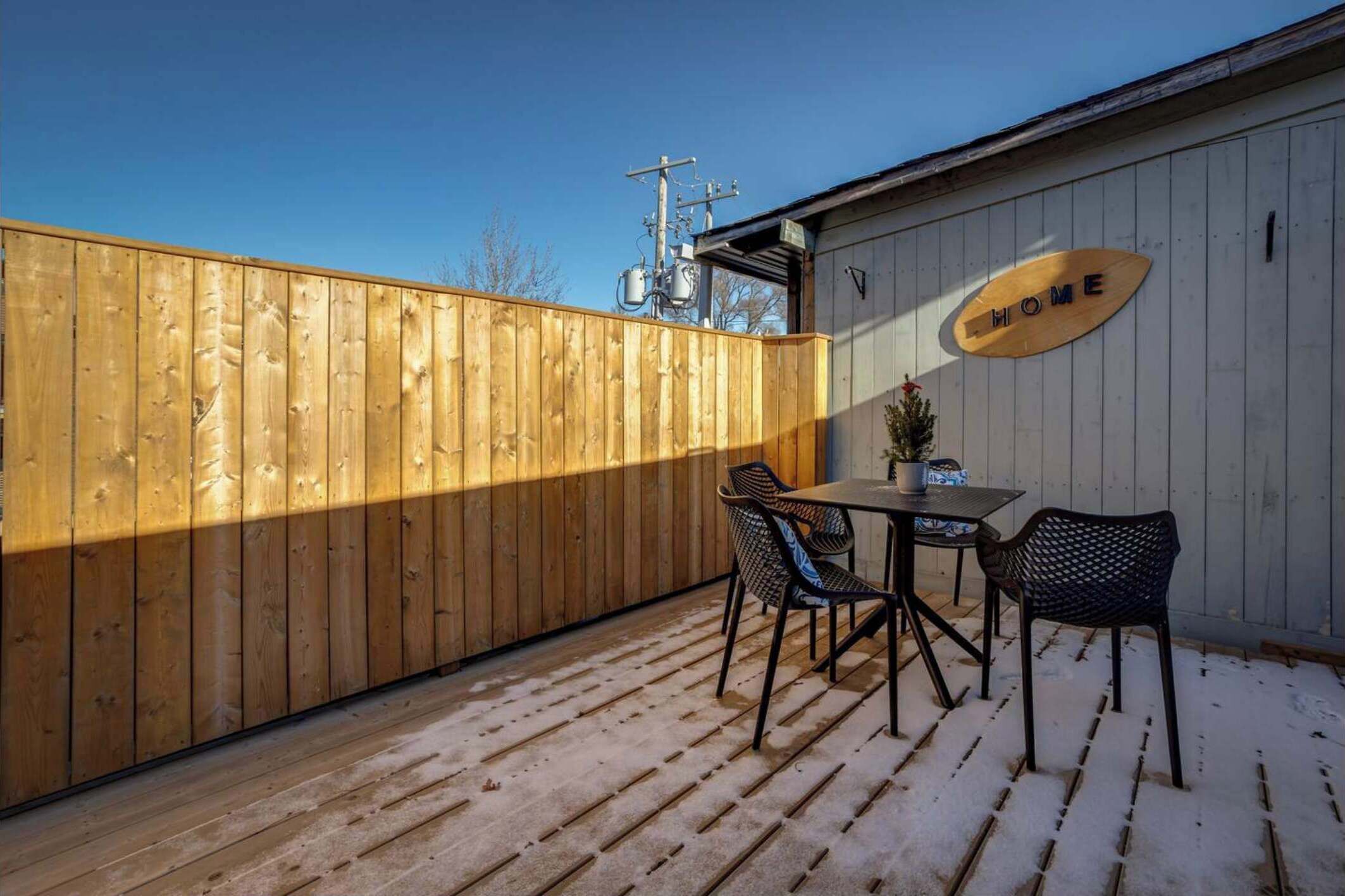 Outdoor dining