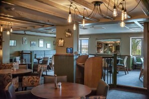 Dining - The Throckmorton (Alcester)
