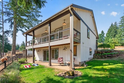 Wine Country Horse Farm Cabin Near Wineries!