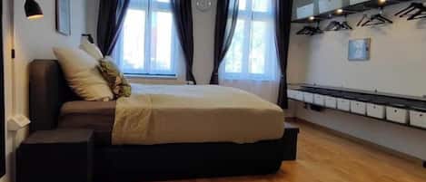 1 bedroom, iron/ironing board, WiFi, bed sheets