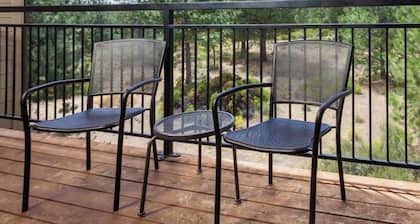 Closest Resort Condo to Mt. Bachelor Cozy Escape