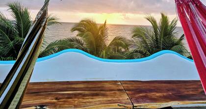 Castaway Palms · Upper Suites · Oceanfront Pool · Beachfront · 360° Views