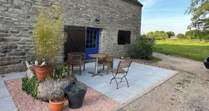 Longère, jardin partagé et terrasse, Monterblanc