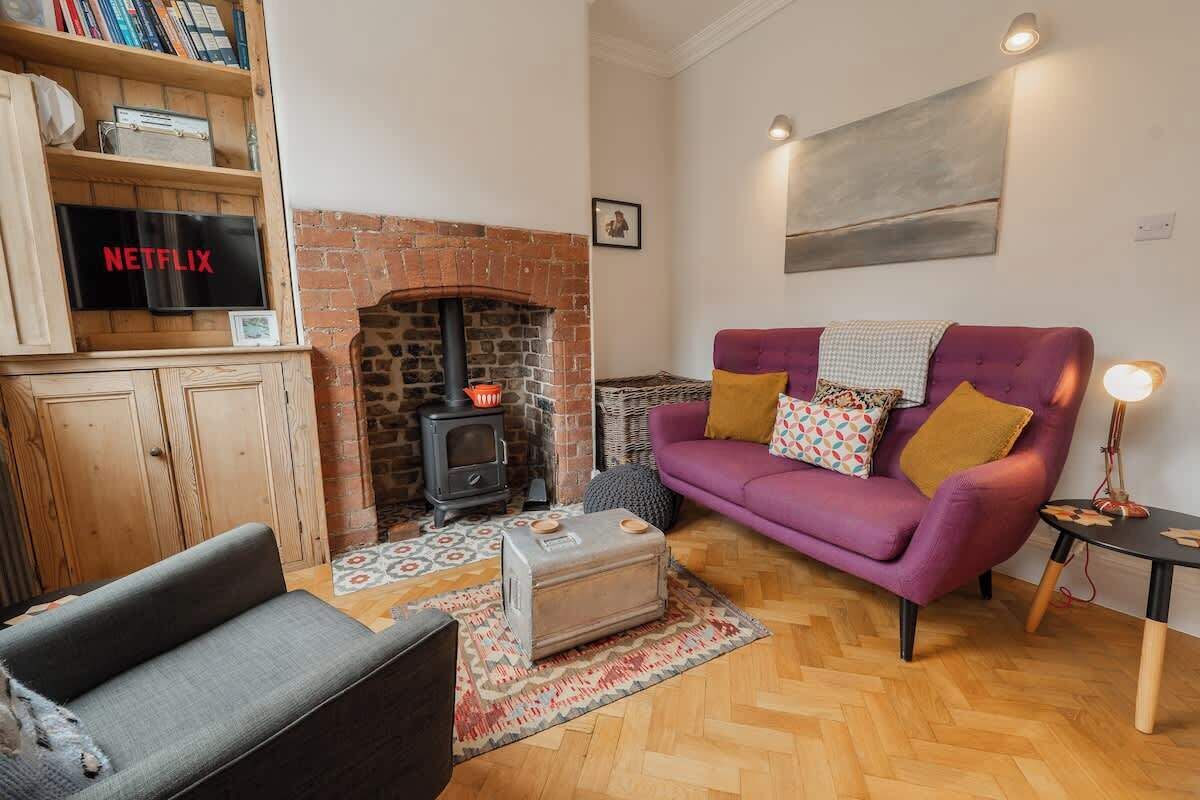 Living room:  Cosy colourful vibes with vintage accents throughout