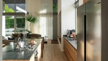Villa, 3 Bedrooms, Fireplace | Interior