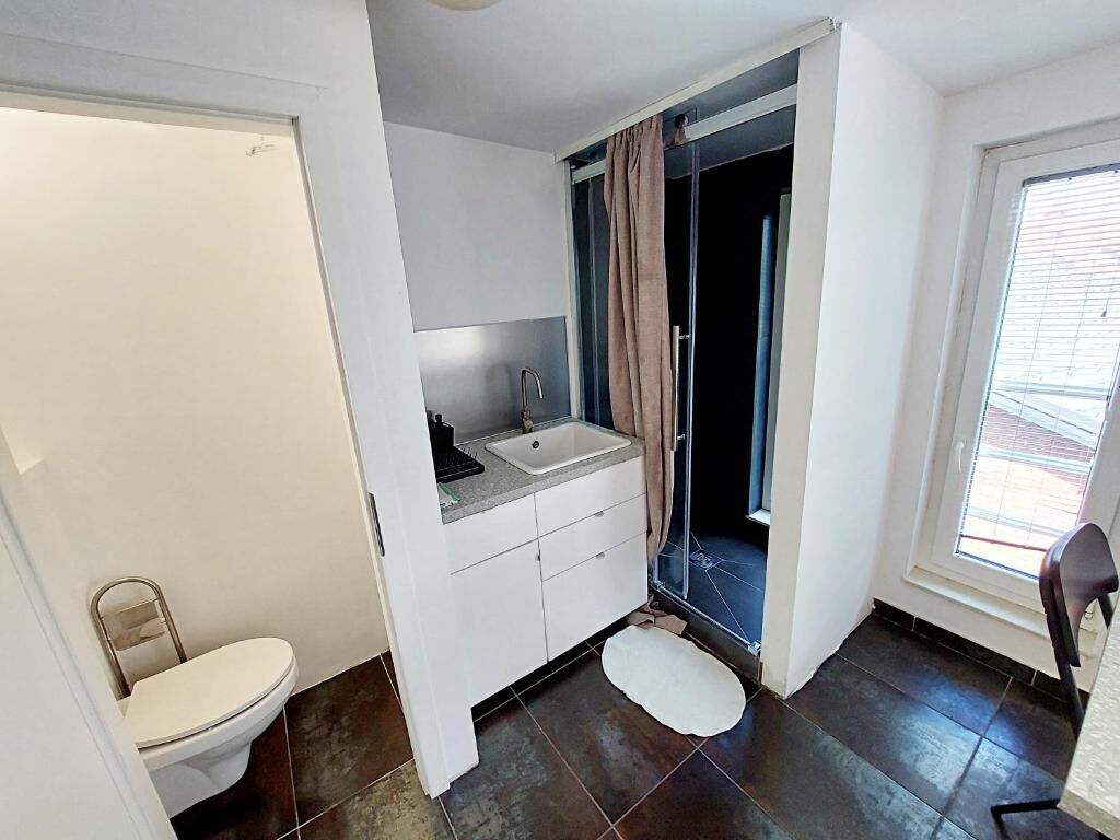Family Studio | Bathroom