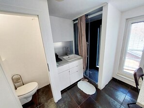 Bathroom - Vila Veselova (Ljubljana)