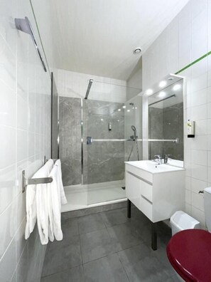 Bathroom - Auberge de l'Omois (Vallées en Champagne)