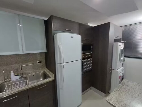 Luminoso&Moderno Apto. en MCY-Base Aragua con WIFI