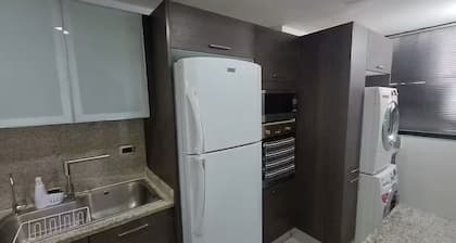 Luminoso&Moderno Apto. en MCY-Base Aragua con WIFI