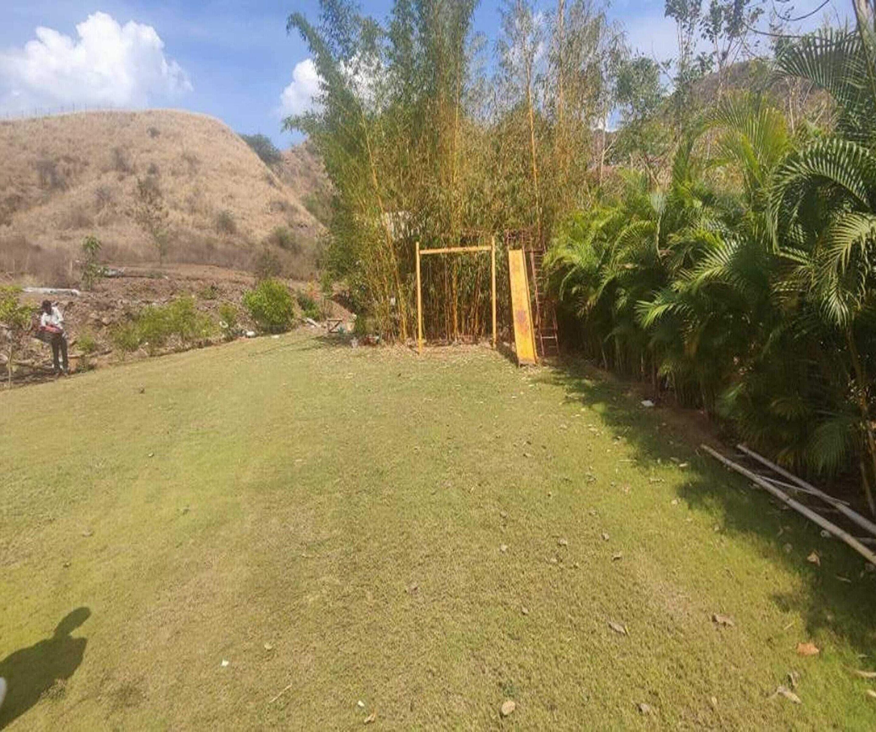 House | Property grounds
