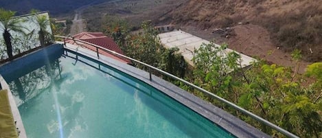 House | Pool