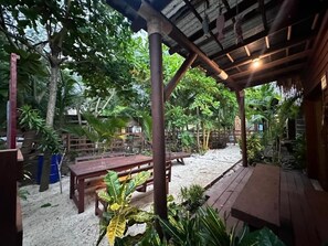 Superior Suite, Patio, Garden View | Outdoor dining - Cabañas Kai  (Iztapa)