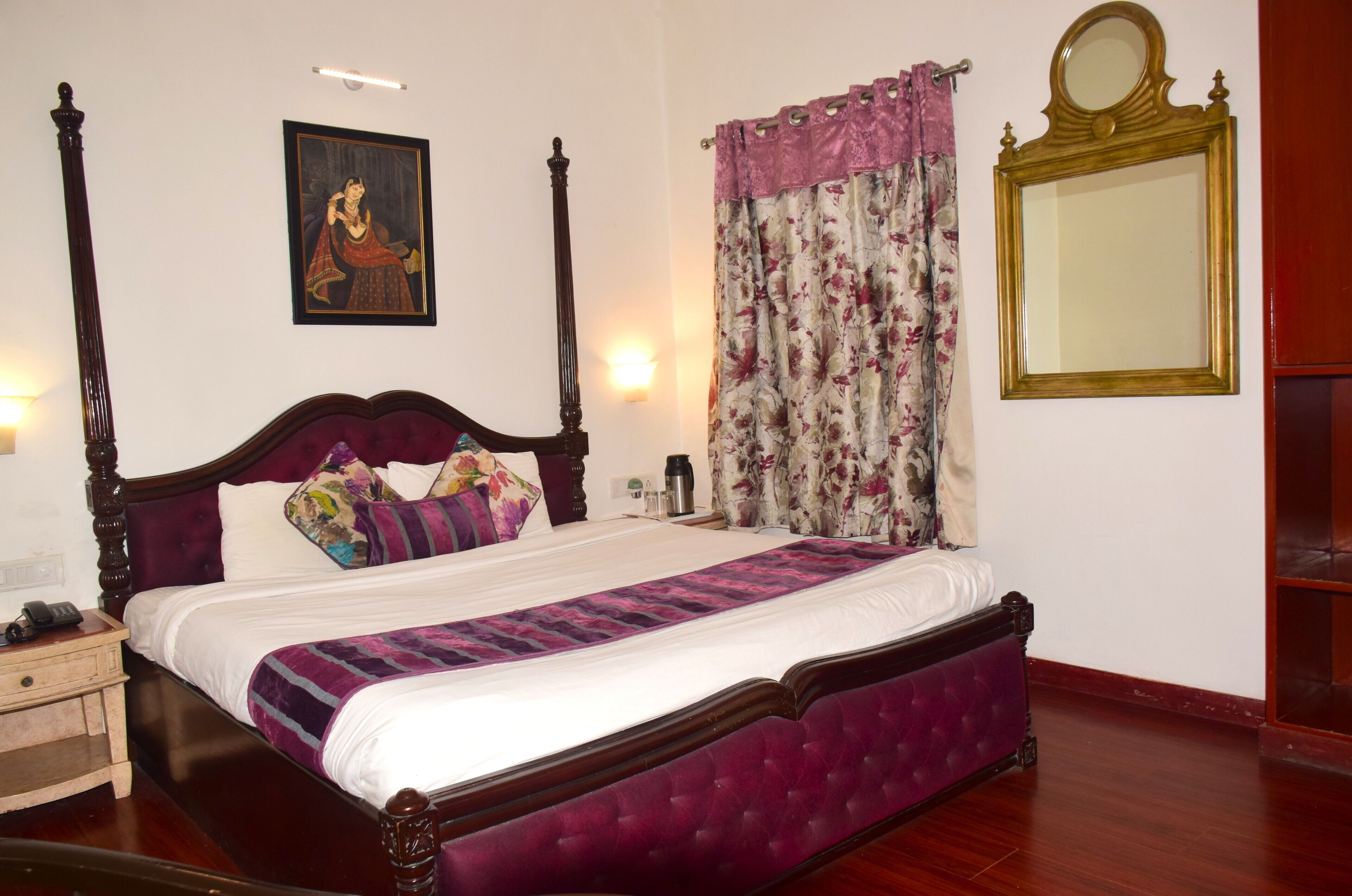 Superior Double Room | Laptop workspace, free WiFi
