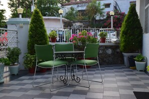 Deluxe Triple Room | Outdoor dining - LAKE INN (Mount Abu)