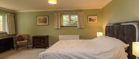 3 bedrooms, free WiFi, individually decorated, individually furnished