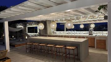 Bar (en la propiedad)