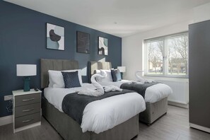 4 slaapkamers, een bureau, gratis wifi