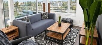 Modern 2 Bedroom Stay in the Heart of Ottawa