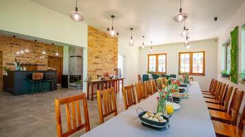 House | Dining