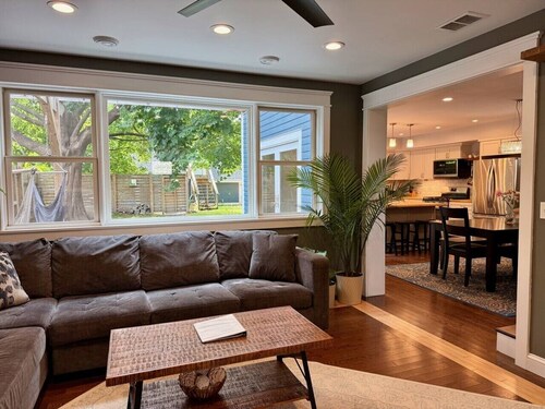 Heart of NE Arts District | 4BR | Deck + Skylights