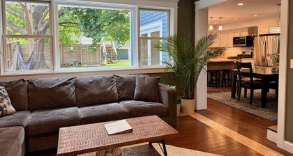 Heart of NE Arts District | 4BR | Deck + Skylights
