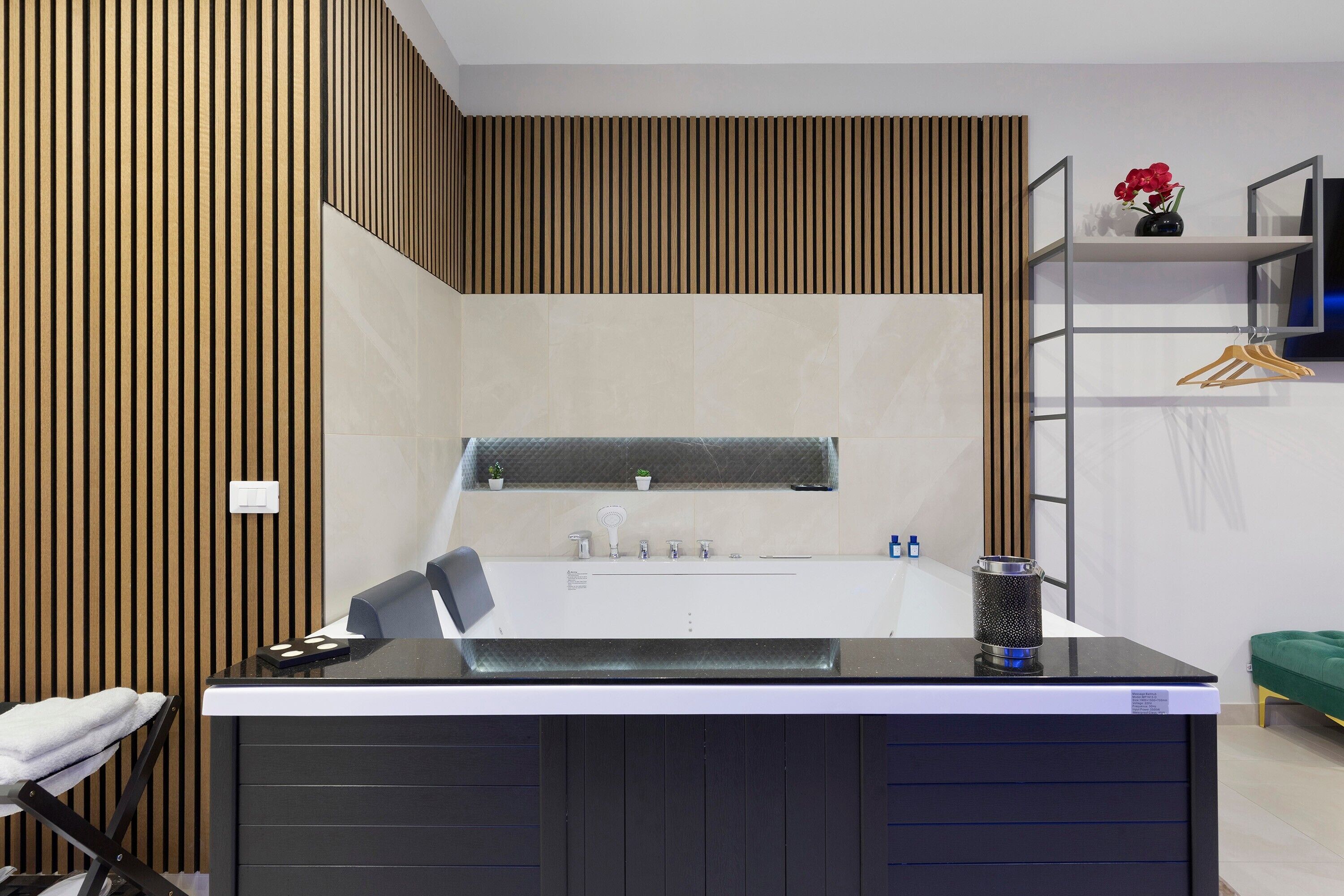 Een douche, een haardroger, handdoeken