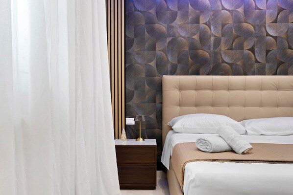 WiFi, bed sheets