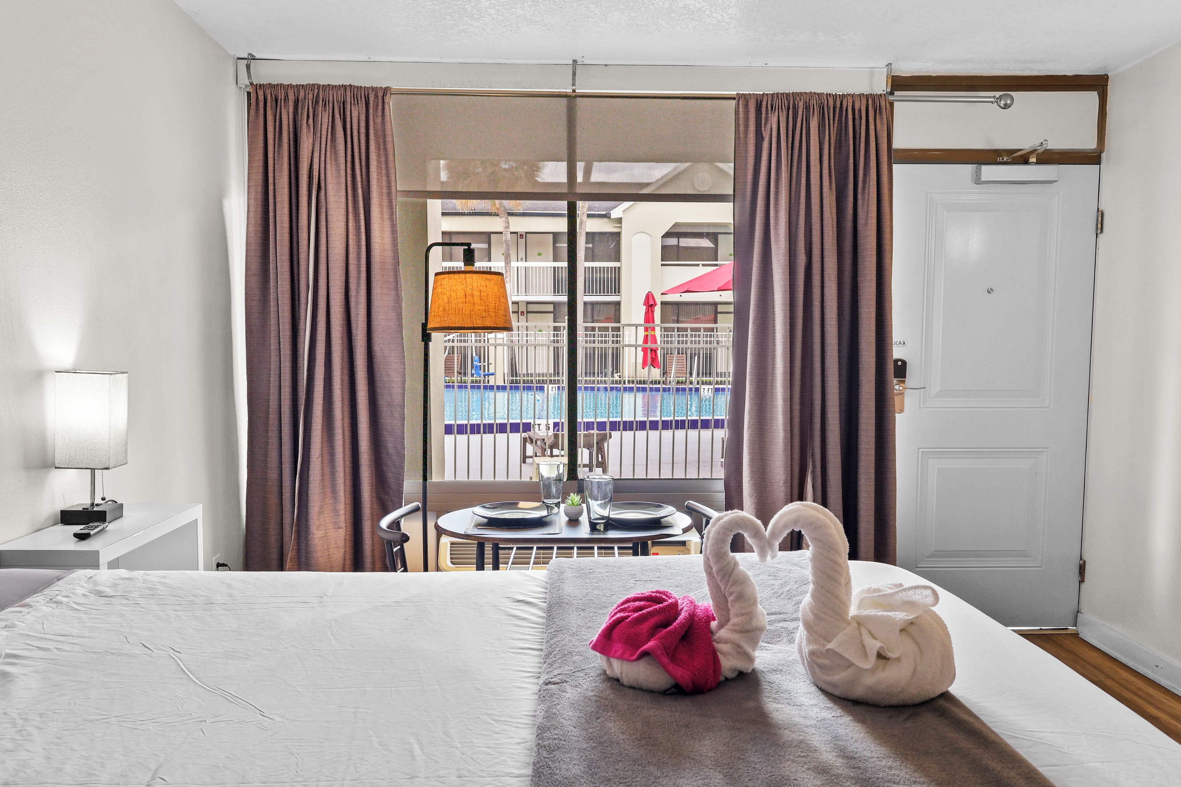 Junior Double Room, 1 King Bed, Private Bathroom