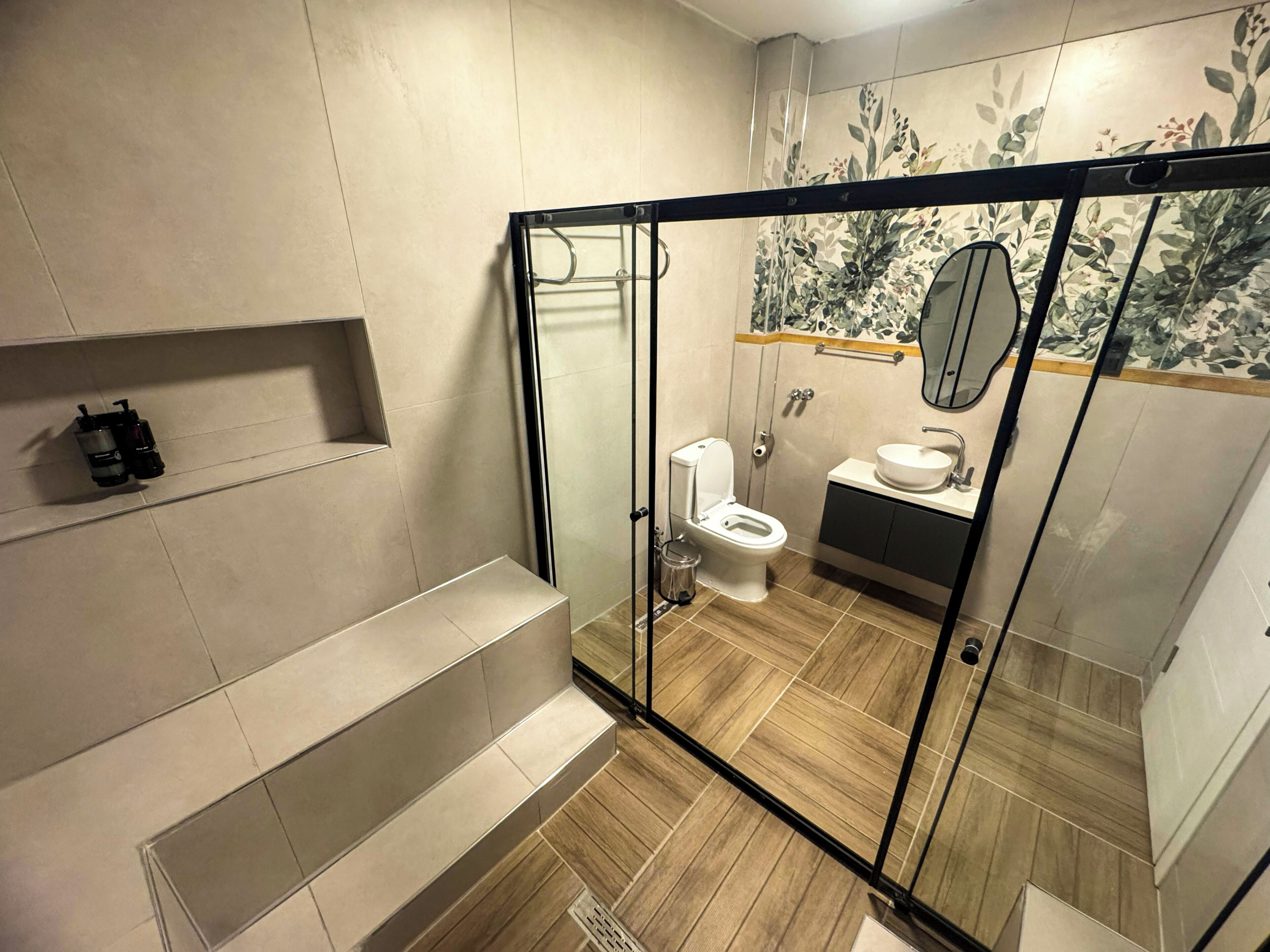 Luxury Suite, City View | Desk, laptop workspace, free WiFi, bed sheets