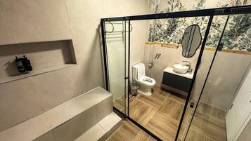 Luxury Suite, City View | Desk, laptop workspace, free WiFi, bed sheets