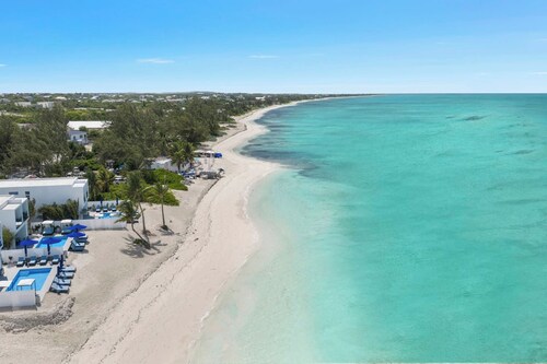 New 4 Bdrm Beachfront Villa 
`The Palm`