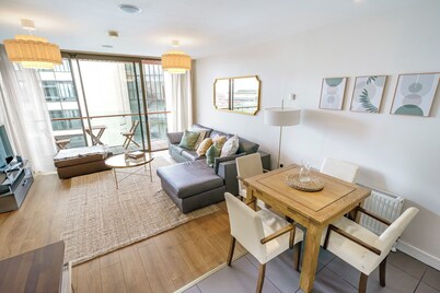 Fabulous 2Bed w/ Views | Titanic Qtr | City Centre - Pass the Keys