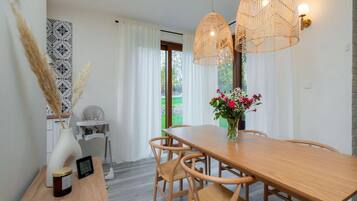 House | Dining
