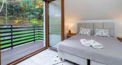 Large Holiday Villa With Garden, Sauna and Jacuzzi