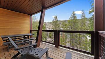 Condo (2 Bedrooms) | Property amenity