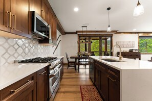 Studio (2 Bedrooms) | Exterior