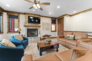 Studio (2 Bedrooms) | Front of property