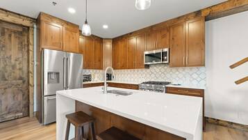 Studio (2 Bedrooms) | Exterior