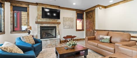 Studio (2 Bedrooms) | Front of property