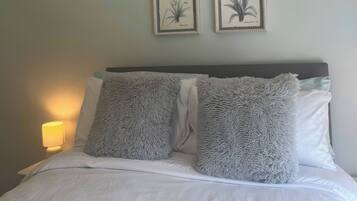Cottage | 3 bedrooms, free WiFi, individually decorated, individually furnished