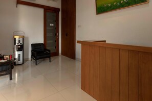 Hus | Reception