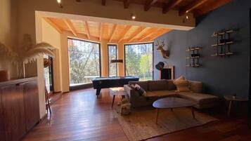 Family House, 5 Bedrooms, Garden View, Garden Area | Interior